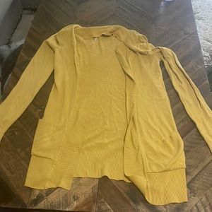 Mustard in color women’s open front sweater size small friend is be cool